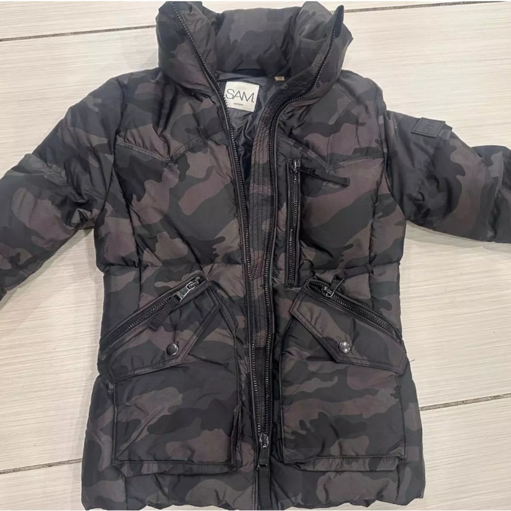 SAM puffer jacket. Pre Owned. Size XS women’s.